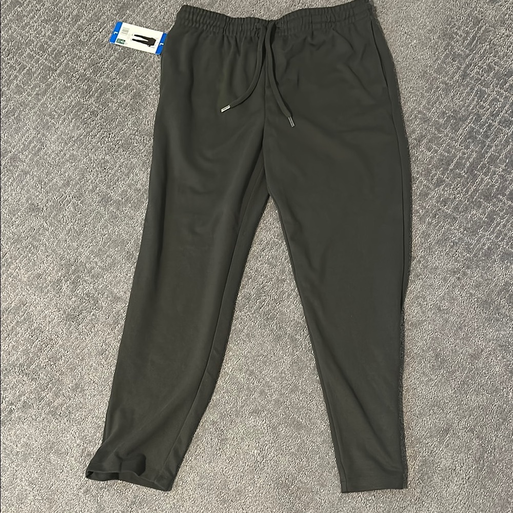 32 Degrees Olive Green Sweatpants with Relaxed Fit